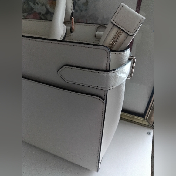 Kate Spade White Handbag - Picture 2 of 11